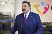 Frank Reagan (Tom Selleck)