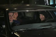 Sind der Meinung, Barney und Robin auseinanderbringen zu  müssen, da sie sich von morgens bis abends streiten: Ted (Josh Radnor, M.), Marshall (Jason Segel, l.) und Lily (Alyson Hannigan, r.) ....