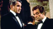(v.li.): George Hamilton (Wade Anders), Peter Falk (Insp. Columbo).