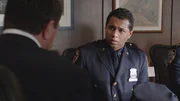 Die Schuld, im Einsatz einen Unschuldigen getötet zu haben, lastet schwer auf dem noch unerfahrenen Polizisten Blake (Corbin Bleu) ...