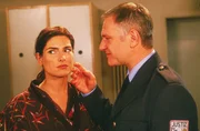 Um sich bei Tom, der sie mit Pia betrogen hat, zu revanchieren, flirtet Elke (Maren Schumacher) mit Jörg (Armin Dallapiccola). Doch die Revanche gerät zu einem Spiel mit dem Feuer, denn Jörg zeigt mehr Interesse an Elke, als ihr lieb ist...