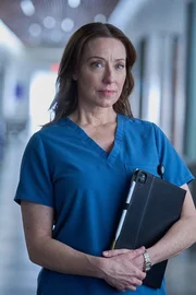 Dr. Amy Larsen (Molly Parker) +++ Die Verwendung des sendungsbezogenen Materials ist nur mit dem Hinweis und Verlinkung auf RTL+ gestattet.