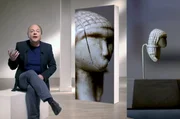 Patrick Boucheron präsentiert heute die Geschichte der „Dame mit der Haube“, einer über 23.000 Jahre alten Elfenbeinstatuette. Die Skulptur ist die älteste bekannte Darstellung eines menschlichen Gesichtes.