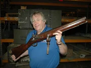 Christian mit Blunderbuss in Retford, UK.