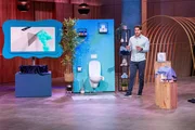 Giuseppe Leo präsentiert den Geruchsneutralisator und WC-Reiniger AIR CUBE. Er erhofft sich ein Investment von 200.000 Euro für 10 Prozent der Firmenanteile.