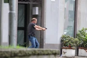 Die Ruhrpottwache: Ob spektakuläre Verfolgungsjagden, Explosionen, Helikoptereinsätze oder die schwierige Suche nach einem Beweisstück - die Ermittler der Hauptwache Duisburg Nord brauchen ihr ganzes Knowhow, um die Täter zu fassen ...