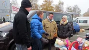 Flohmarkt (Foto, v.li.n.re.: Nils, Otto Schulte, Klaus und Samantha)