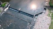 Eine Fischtreppe soll es Fischen ermöglichen, Wasserkraftwerken auszuweichen.