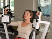 MDR Fernsehen IN ALLER FREUNDSCHAFT, FOLGE 85, 'Herzschmerzen', am Mittwoch (06.06.12) um 12:30 Uhr. Sie kämpft mit allen Mitteln. Aber haben die Intrigen von Christina Buschmann (Iris Böhm) Erfolg?