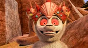 King Julien strandet mit dem U-Boot an einem geheimnisvollen Ufer. Dort wird die Truppe sofort von Sirenen empfangen und mit allerlei Leckereien versorgt. King Julien wähnt sich im Himmel, doch die ganze Sache hat einen gewaltigen Haken.