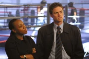 Vivian Johnson (Marianne Jean-Baptiste) und Danny Taylor (Enrique Murciano).