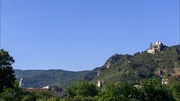 Die Ruine der Burg Dürnstein ist ein beliebtes Ausflugsziel in der Wachau. Bekannt ist sie aus der Sage um Richard Löwenherz, der dort gefangen gehalten wurde.