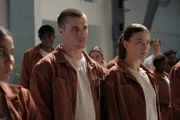 Gemeinsam gehen Luce (Jessica Alexander) und Daniel (Gijs Blom) der Wahrheit auf den Grund.