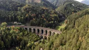 Kalte Rinne mit Zug- Semmering.