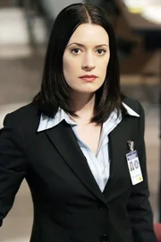 (2. Staffel) - Neues Mitglied im Team: Emily Prentiss (Paget Brewster) ...