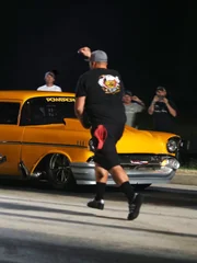 Big Chief hits the light as Jeff Lutz waits at the starting line