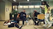 V. li. n. re.: Die Bankräuber unter Druck: Obwohl Pepsi (Stipe Erceg) dringend Hilfe braucht, machen Keko (Kida Khodr Ramadan), Barro (Veysel Gelin) und Stulle (Frederick Lau) weiter.