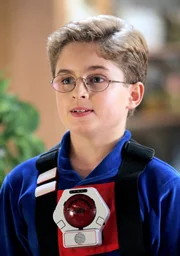 Sean Giambrone (Adam Goldberg).