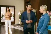 Jenny (Kaja Schmidt-Tychsen, l.) verbietet sich den Gedanken, dass Marie (Cheyenne Schmidt) Deniz' (Igor Dolgatschew) One Night Stand sein könnte.