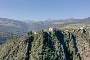 Im Bild: Die Burg Rodenegg in Südtirol.