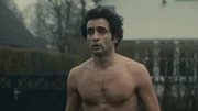 Als Ayoub Griyeb (Roda Fawaz) bemerkt, dass seine Finger langsam nicht mehr zu sehen sind, wird ihm klar, dass auch er bald vollständig verschwinden wird. Nun zählt für Ayoub jede Sekunde.