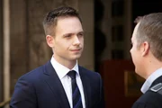 Patrick J. Adams als Mike Ross.