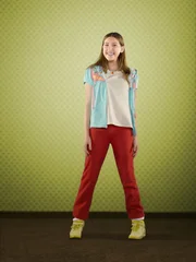 Wird gerne mal von ihren Lehrern, ihren Freunden und ihrer Familie übersehen und vergessen, verliert aber nie ihr sonniges Gemüt: Sue (Eden Sher) ...