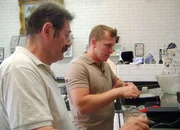 Harald (li.) und Trödelexperte Otto Schulte beim JuwelierHarald (li.) und TrĂ¶delexperte Otto Schulte beim Juwelier