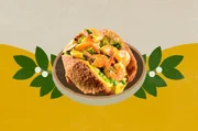 Acarajé – Bällchen verschiedener Größe mit einer köstlichen Füllung – sind das typische Streetfood in Salvador da Bahia.