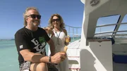 Carmen und Robert geniessen die Zeit unter karibischer Sonne