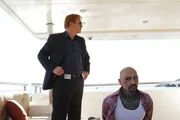 Lt. Horatio Caine (David Caruso, l.); Memmo Fierro (Robert LaSardo, r.)
