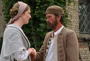 Die Eltern (Luise Wolfram, Peter Schneider) von Rose und Heinrich machen sich Sorgen um ihre Kinder.