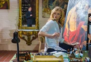 Ihr plötzliches Auftauchen erinnert Sherlock Holmes an seine Vergangenheit: Irene Adler (Natalie Dormer) ...