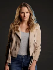 Julie Swagger (Shantel Vansanten)