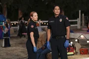 Station 19 — Staffel 6 Folge 4 — Danielle Savre als Maya Bishop, Carlos Miranda als Theo Ruiz