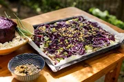 Zu Tisch. Vojvodina - Serbien. Vegane Gemüsetorte.