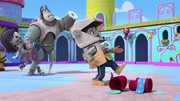 Bevel, ihre Pinkheit Fleur und Bob sind zu Statuen erstarrt.