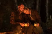 Hannah (Eva Melander, r.) und Thomas (Henrik Dorsin, l.) kommen sich wieder näher.