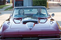 Die Beziehung zwischen Martha (Anna Kendrick, l.) und Francis (Sam Rockwell, r.) ist in voller Fahrt. Doch durch Francis' Vergangenheit wird sie immer wieder auf die Probe gestellt ...
