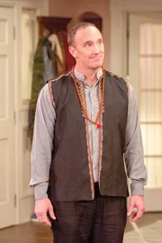 Jay Mohr (Alan).