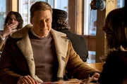 RESIDENT ALIEN -- "Ties That Bind" Episode 403 -- Pictured: Alan Tudyk as Harry Vanderspeigle -- (Photo by: James Dittiger/Bravo)