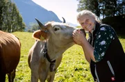 Die vierte Gastgeberin ist Agnes Jaud aus Nußdorf am Inn in Oberbayern. Den über 100 Jahre alten Milchhof ihrer Familie hat Agnes um eine eigene Bio-Käsemanufaktur erweitert und damit stark für die Zukunft gemacht.