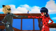 Marinette Dupain-Cheng und Adrien Agreste (li.).