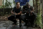 Plane Ungleiche Waffenbr&uuml;der: Gerard Butler als Brodie Torrance, Mike Colter als Louis Gaspare  Copyright: SRF/2023 Ascot Elite Entertainment Group