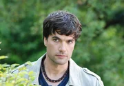 Konstantin (Moritz Tittel) ist in Deutschland auf der Suche nach seiner Mutter und seinem Zwillingsbruder.