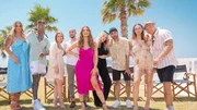 V.l.: Gloria und Nikola, Michelle und Marc-Robin, Moderatorin Lola Weippert, Jessi und Abdu, Elli und Credo