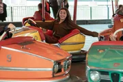 Da Kim (Maisie Williams) unbedingt etwas Spaß haben will, verbringt ihre Mutter mit ihr und dem Rest der Gruppe einen Tag auf dem Rummel. Dabei erwartet Kim jedoch eine böse Überraschung.