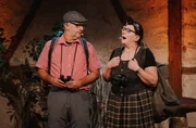 v.l.n.r: Die Gscheidles (Marcus Neuweiler und Birgit Pfeiffer) Wandern durchs Ländle … und verlaufen sich.