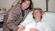 Jochen Blumfeld (Misel Maticevic) besucht seine Freundin Julia Sander (Judith Pinnow), die Opfer einer Gewalttat wurde, im Krankenhaus. Hat er etwas mit dem Mord an ihrem Peiniger zu tun?