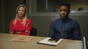 Joan Watson (Lucy Liu, l.); Detective Marcus Bell (Jon Michael Hill, r.)